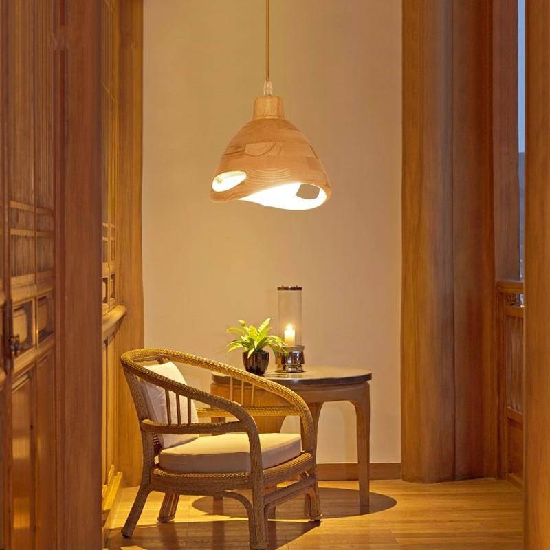 Pendellampa i japansk stil designer i trä