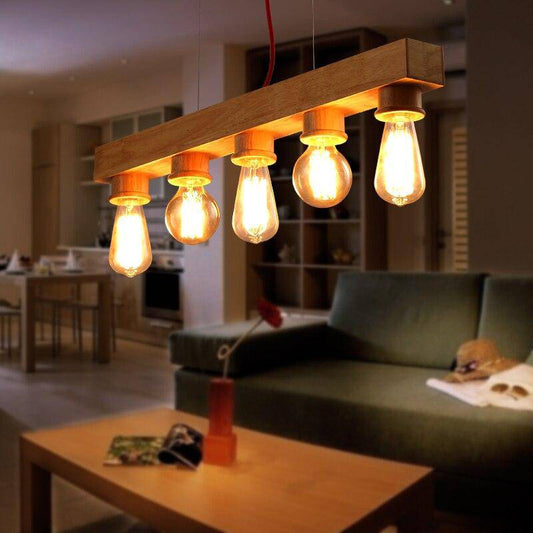 Pendellampa i trä med glödlampor i olika industriell stil