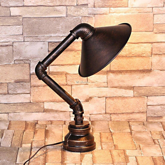 Retro LED-bordslampa i metall i industriell stil