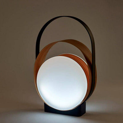 Designer LED bordslampa med metallringar och ljusskiva