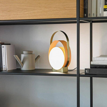 Designer LED bordslampa med metallringar och ljusskiva
