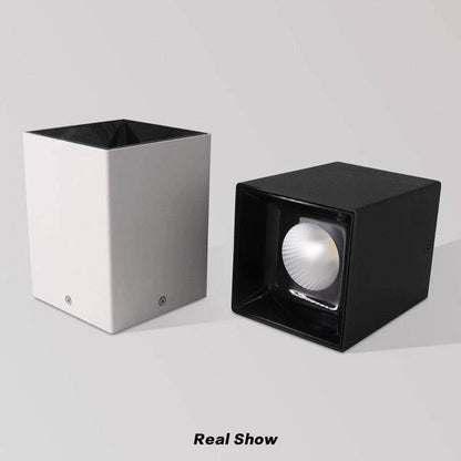 Modern LED-spotlight i svart eller vit kub