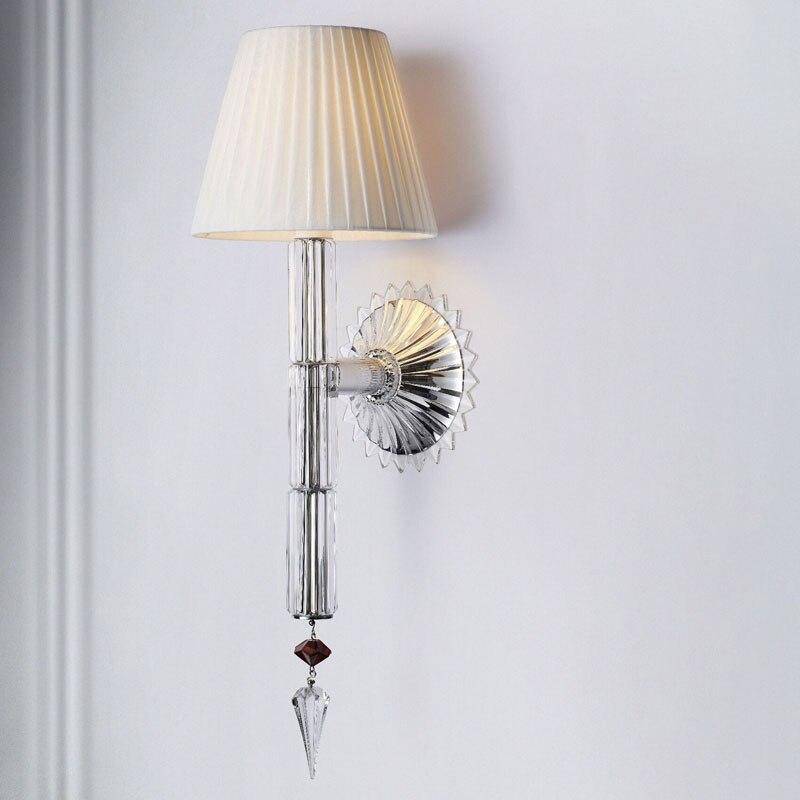 Designer LED vägglampa med retro lampskärm och lyxigt kristallglas